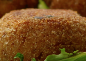 Polpette filanti di zucchine e tonno